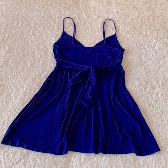 Blue spaghetti strap y2k tank top - Picture 6 of 16